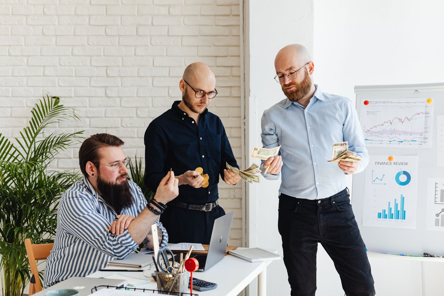 Best Expense Software for Small Teams Under 10 Employees 2026